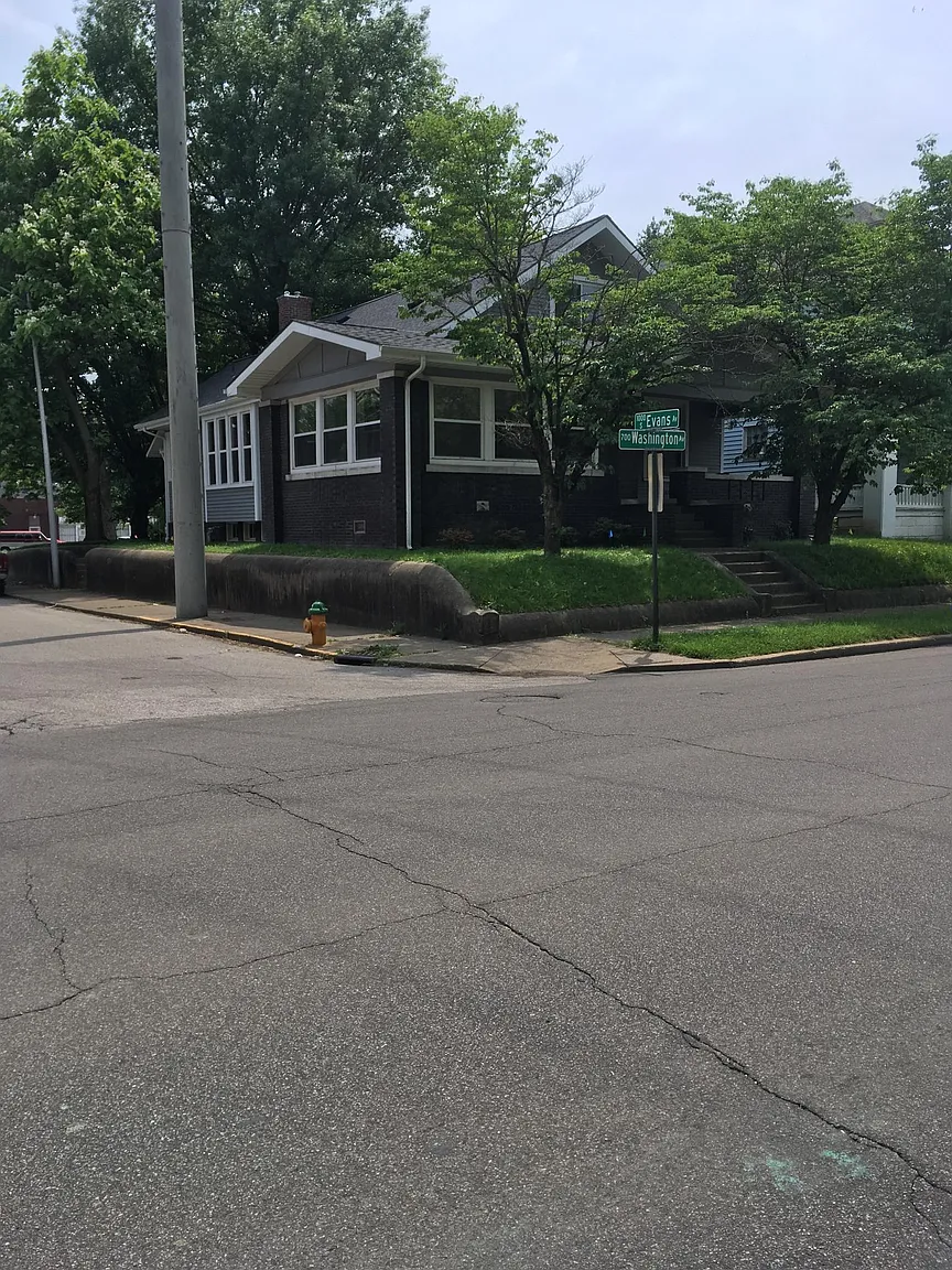 783 Washington Ave photo 1