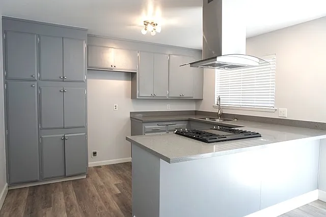 Beautiful Home, Cupertino Schools, Remodeled Kitchen and Bathrooms, Fresh Paint, Wood Floors! — Photo 2