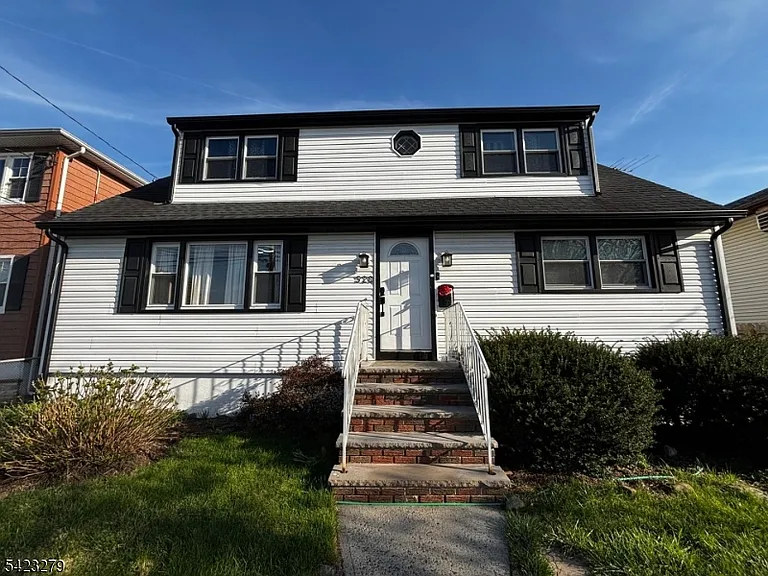 520 Spencer St — Photo 1