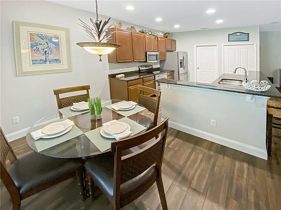4th image of 3042 Carley Estates Ct