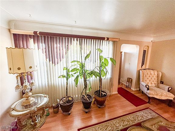 5th image of 16318 Elberta Ave
