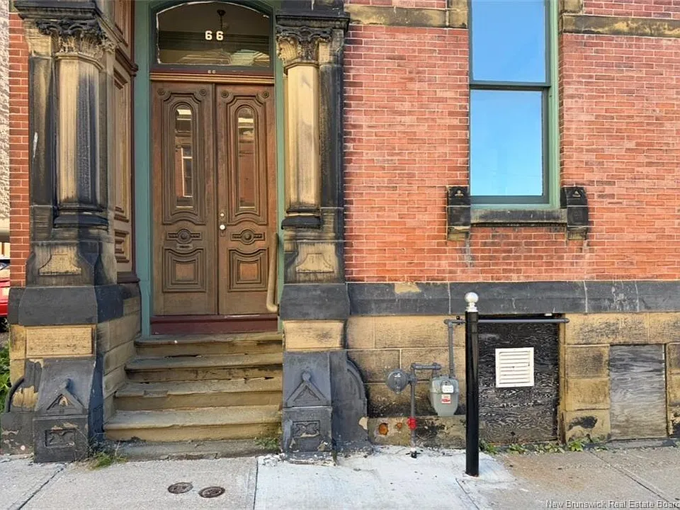 66 Sydney St #1