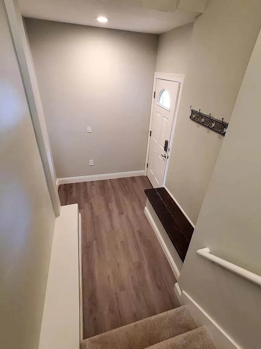 1 bed, 1.5 bath, 800 sqft, $1,695 — Photo 2