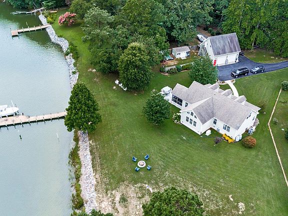 2nd image of 49 Whays Creek Cove Ln
