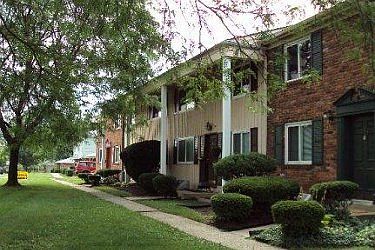 1st image of 2600 Parklawn Dr APT 24