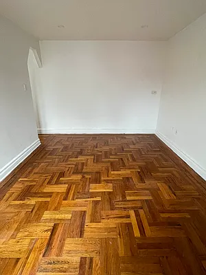 Rented by Nooklyn NYC LLC | media 30