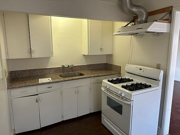 3rd image of 815 Encino Pl #815B