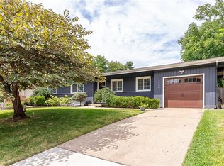 7740 Chadwick St, Prairie Village, KS 66208