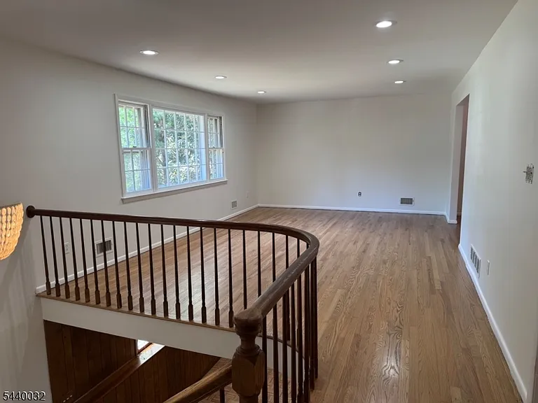 76 Cider Mill Rd — Photo 4