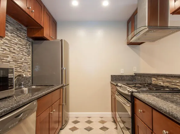 2411 Prospect Ave APT 224, Hermosa Beach, CA 90254