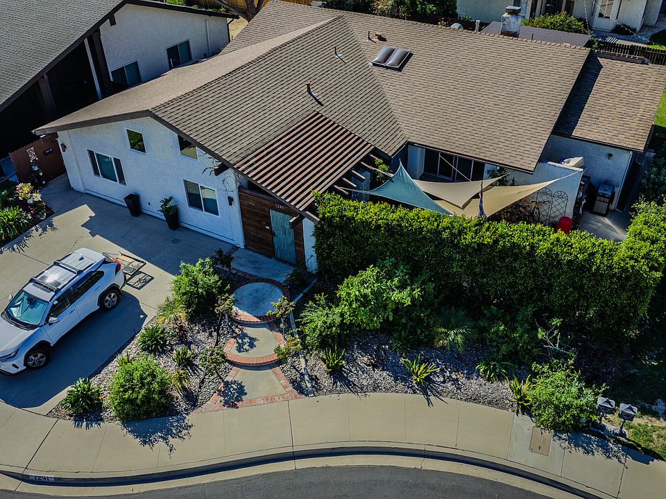 drone photo street view