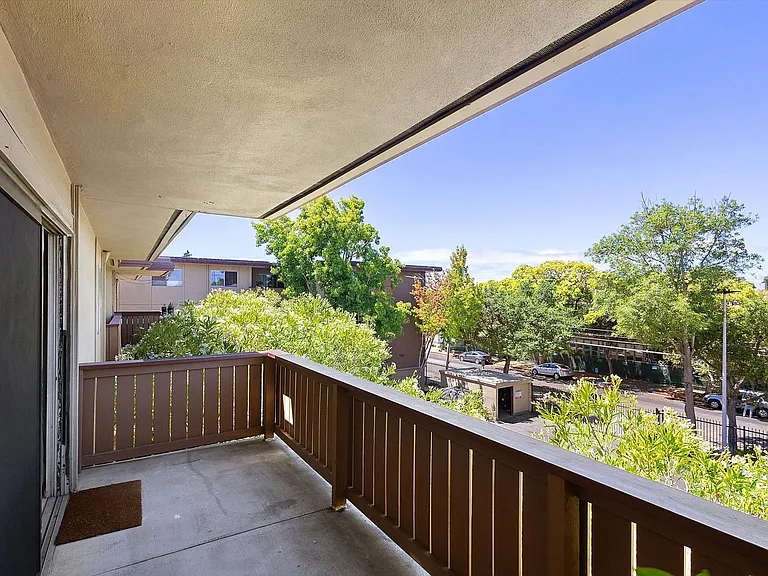 1327 Webster St #B305 — Photo 14