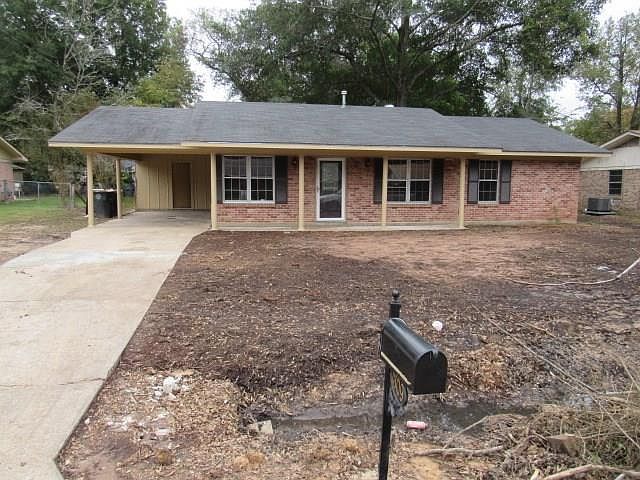 1st image of 1309 Roy Dr