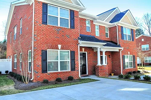 268 Liverpool Rd Photo 1
