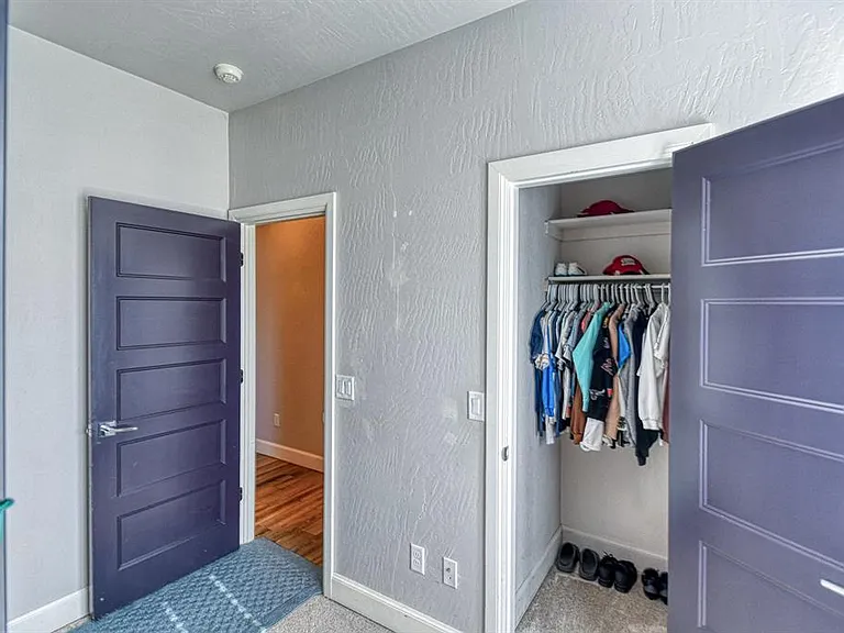 2325 Rivercross Ct — Photo 30