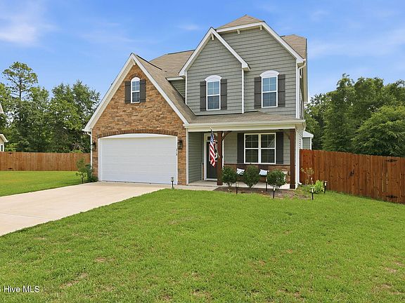 3rd image of 218 Woodsrun Street