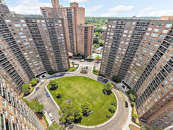 5th image of 104-20 Queens Blvd #12R