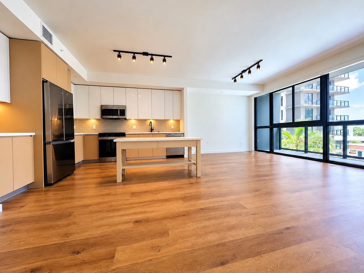 2 bed, 2.5 bath, 1500 sqft, $5,150 — Photo 1