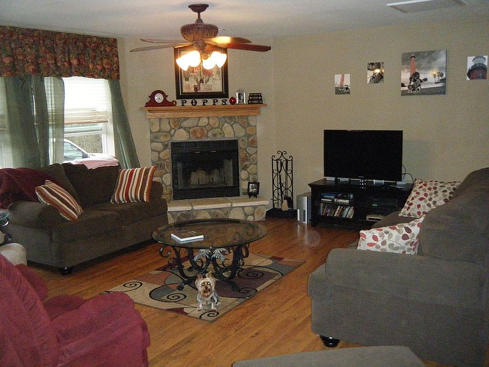 1st image of 408 Pope Dr