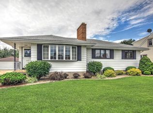 3030 Lincoln St, Highland, IN 46322