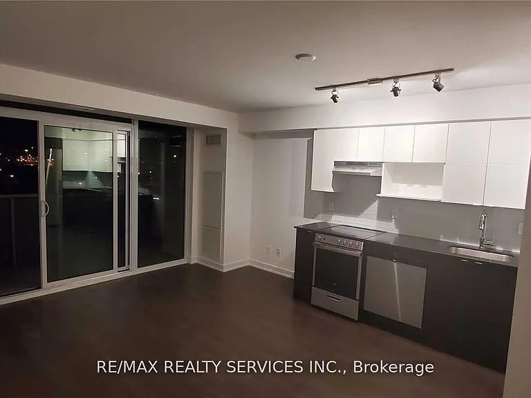 120 Varna Dr #906 — Photo 7