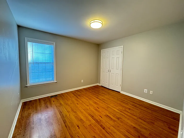 5209 Moss Hill Dr — Photo 18