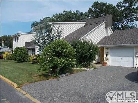 42 Arlene Ct photo 1