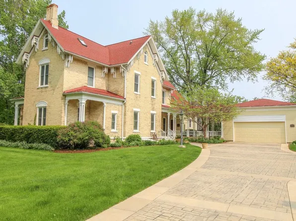 407 East Milwaukee AVENUE, Fort Atkinson, WI 53538