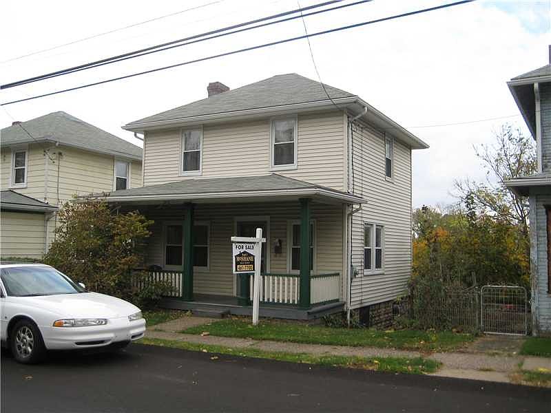 1st image of 219 E Eugene St