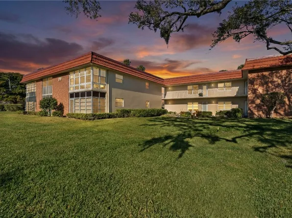 60 Woodland Dr APT 202, Vero Beach, FL 32962