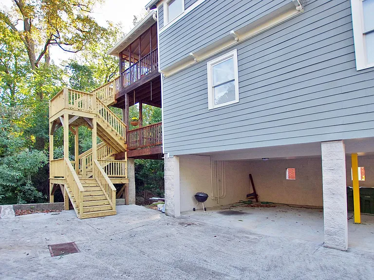 559 Amsterdam Ave NE — Photo 27