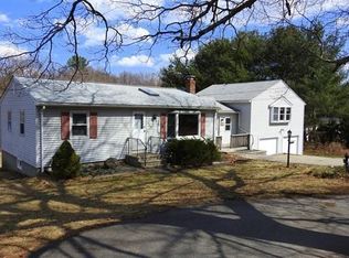 102 Providence St, Mendon, MA 01756