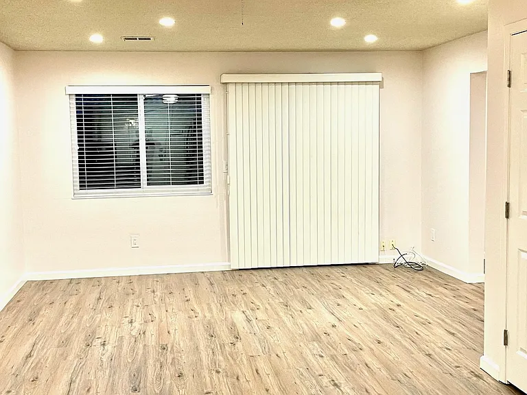 7015 Wineberry Way — Photo 4