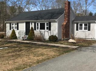 36 Somerset Rd, Mashpee, MA 02649