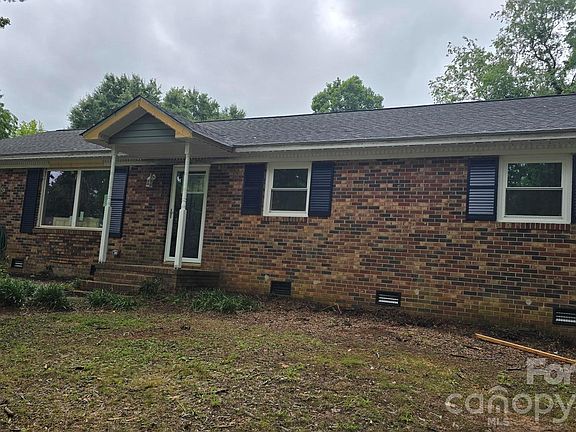 5th image of 3309 Rollingwood Dr
