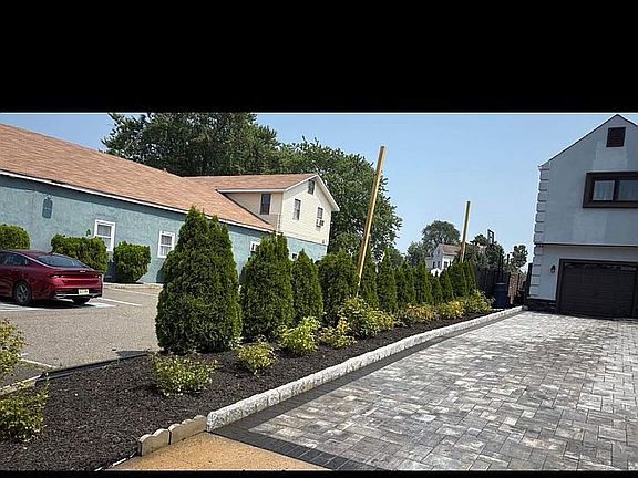 4th image of 1242 Florence Ave