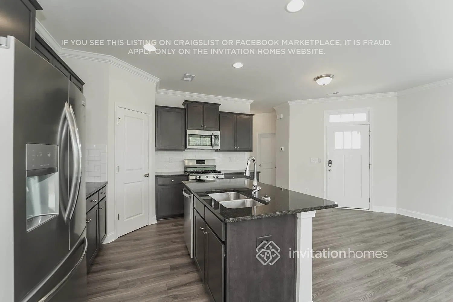 8607 Harris Lake Ln Charlotte, NC 28269 — Photo 4