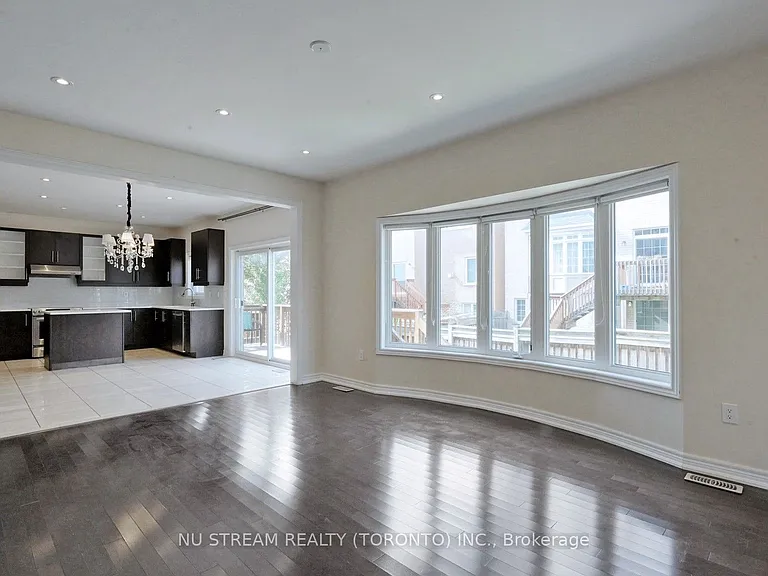 73 Serano Cres — Photo 7