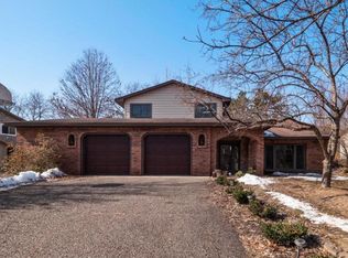 2315 Quinwood Ln N, Plymouth, MN 55441