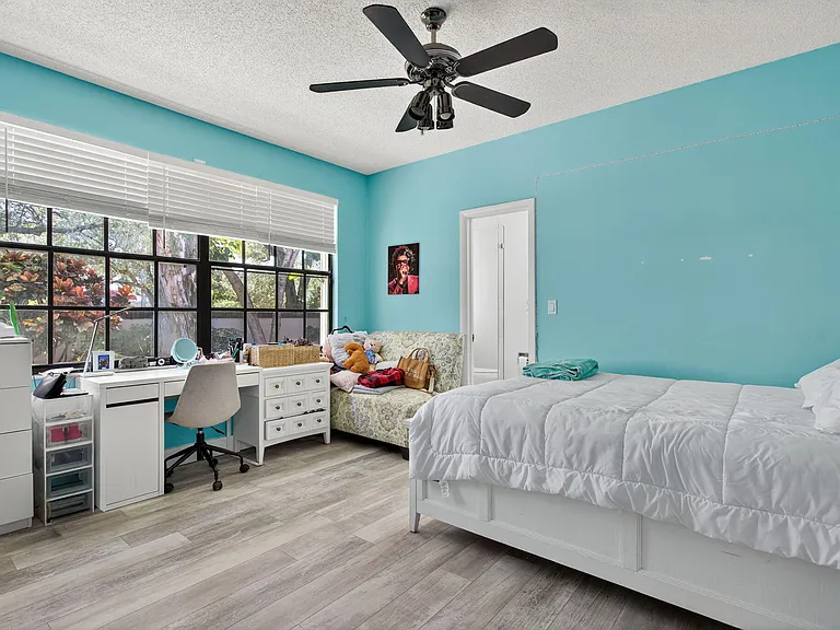 11910 Glenmore Dr #3 — Photo 23
