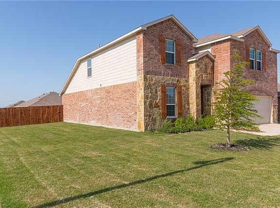 2nd image of 2432 Gelbray Pl
