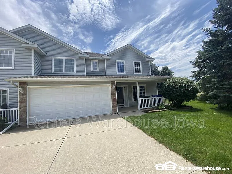 Building Photo - 2100 Meadow Chase Ln #101
