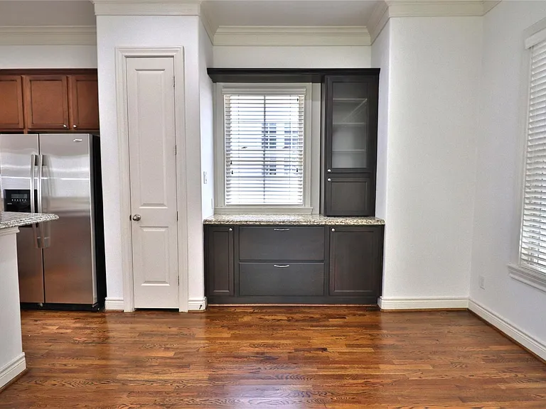 3257 Maxroy St — Photo 13