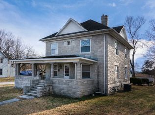 1002 Olive St, Carthage, MO 64836