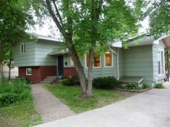 6736 Drew Ave N, Brooklyn Center, MN 55429