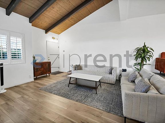 5th image of 10444 Canoga Ave Unit 40