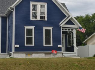 841 N 8th St, Manitowoc, WI 54220