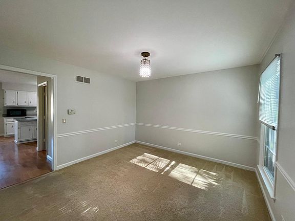 4th image of 1525 Marquette Ave