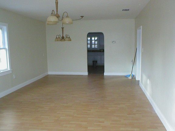 ENTRY view of LR/DR combo w/wood floors