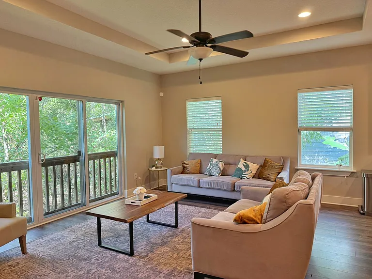 2523 Oleander St — Photo 12